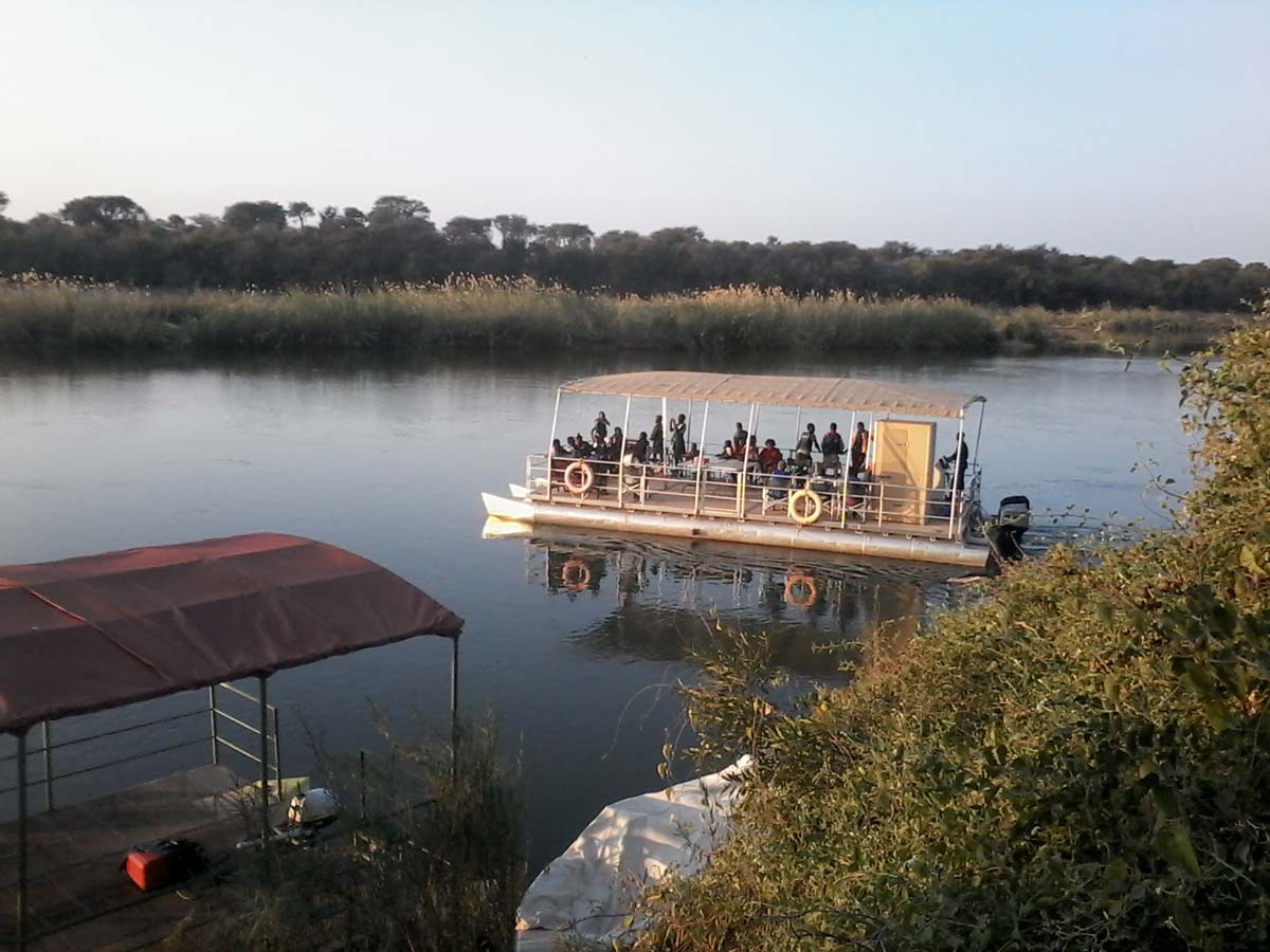 Tambuti Lodge boat cruise